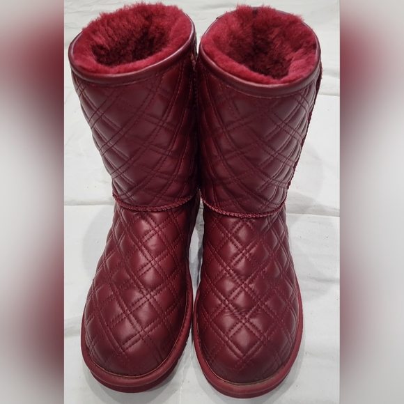 Quilted Burgundy Winter Boots - Picture 1 of 8